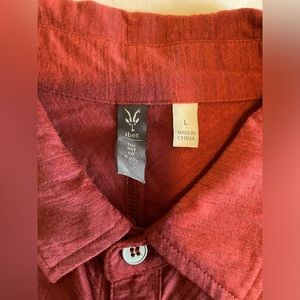 Ibex 100% Wool Button-Down Polo in Size Large